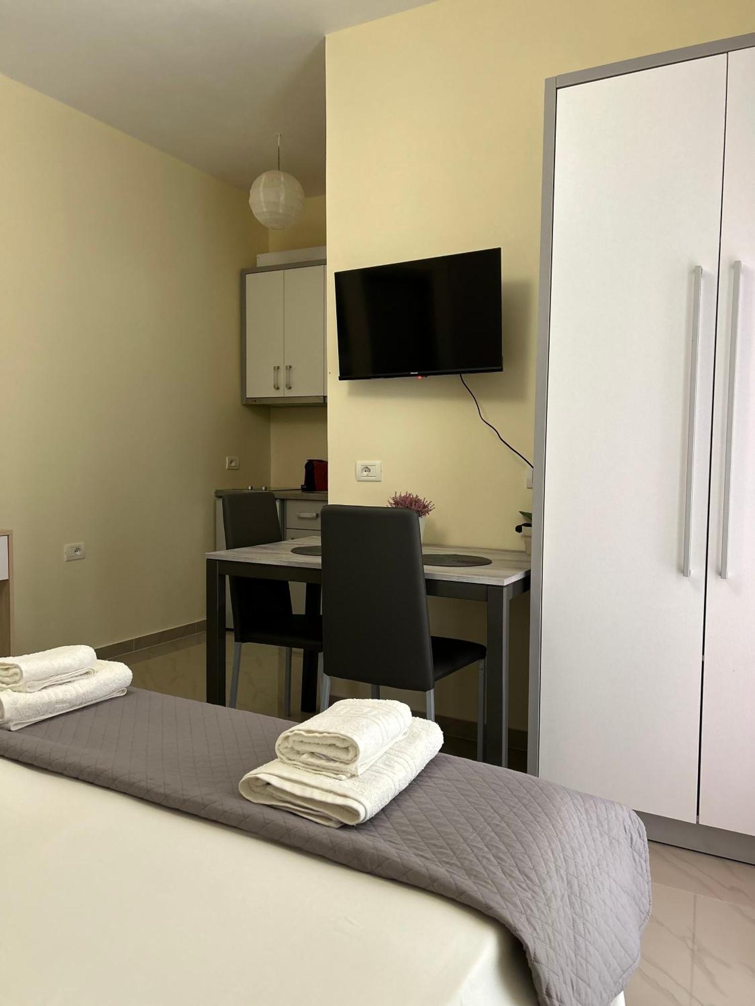 Elizabeth Apartments ฮีมาเรอ ภายนอก รูปภาพ